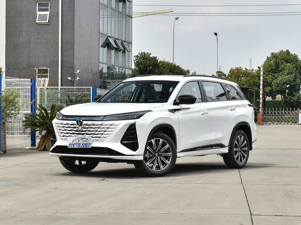 Changan CS75 Plus bensinbil