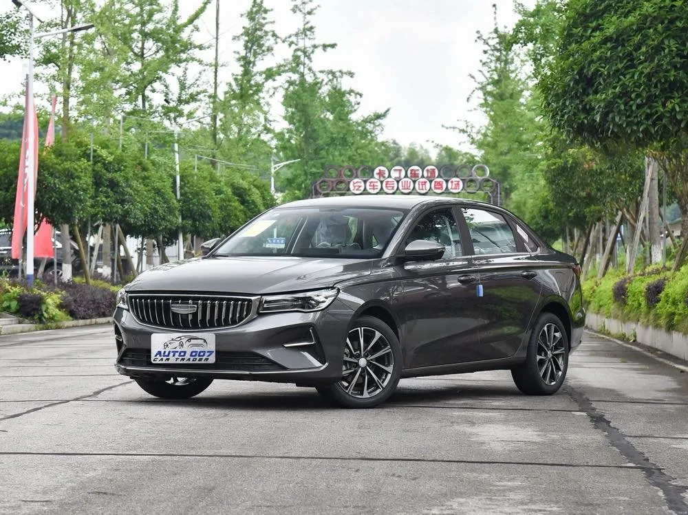 Geely Emgrand bensinbil